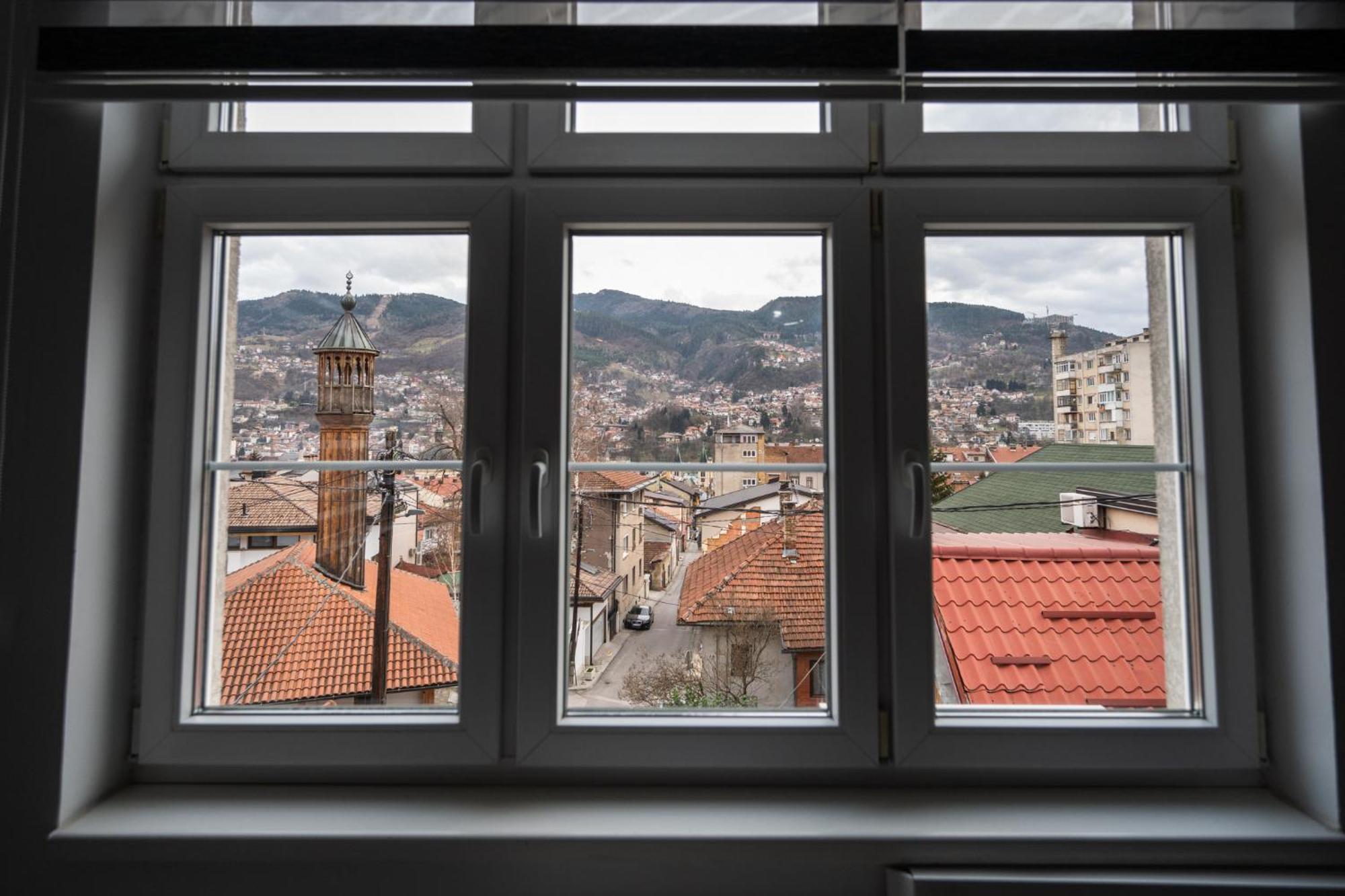 Design 1Bdr Apartment With City View Sarajevo Bagian luar foto
