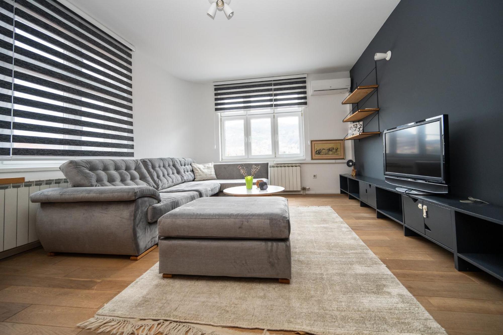 Design 1Bdr Apartment With City View Sarajevo Bagian luar foto