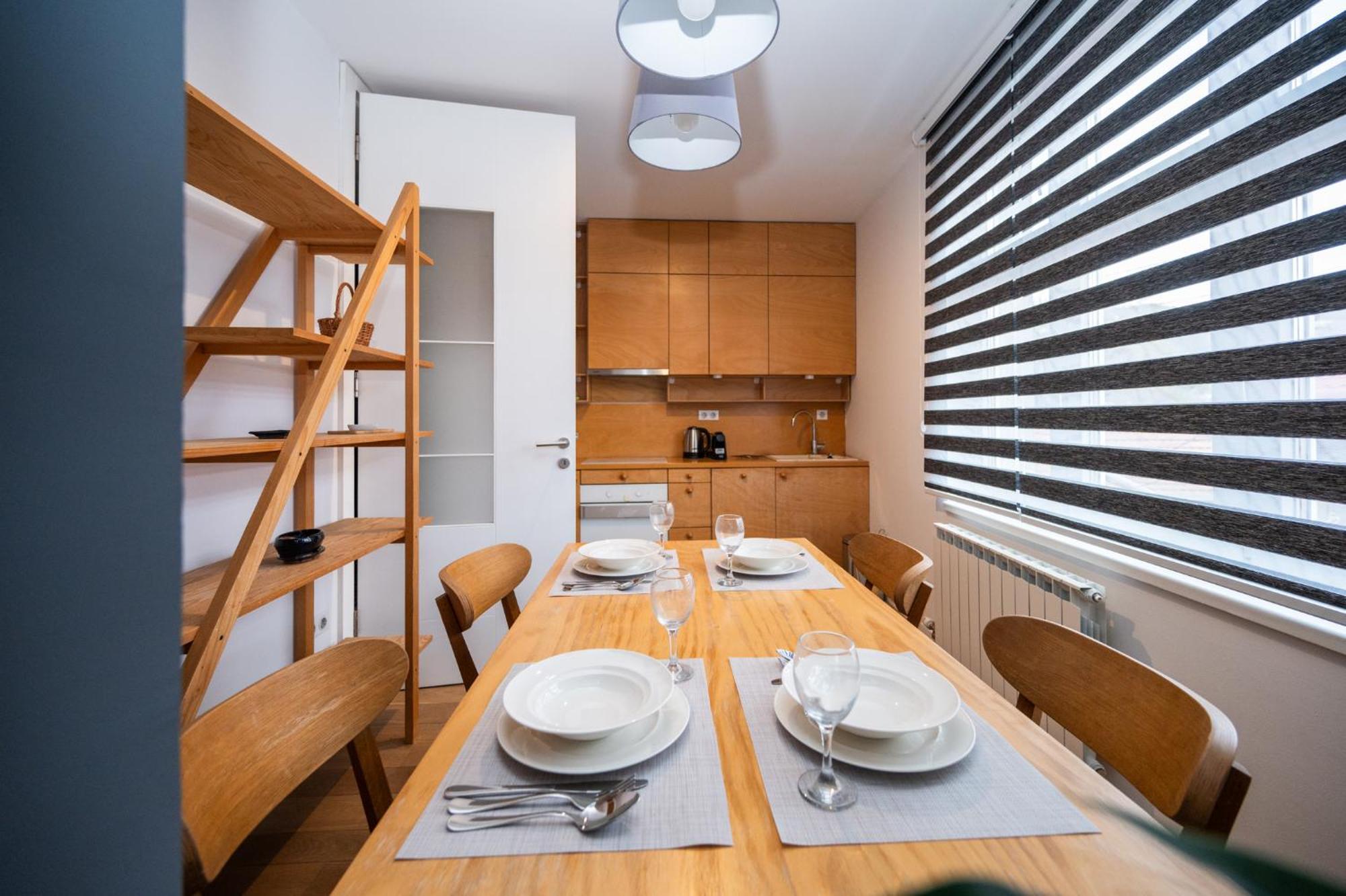 Design 1Bdr Apartment With City View Sarajevo Bagian luar foto